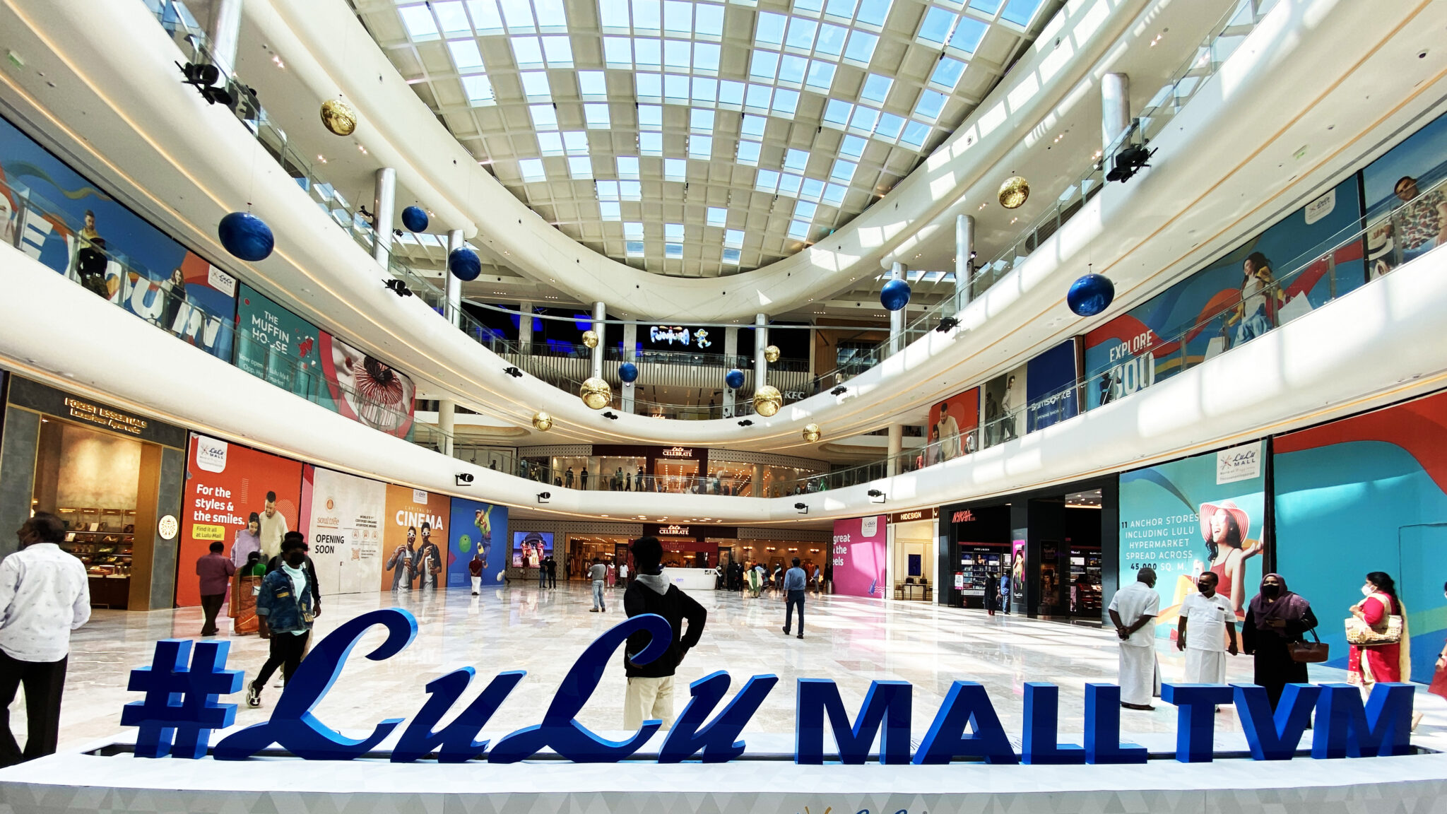 places to visit near lulu mall trivandrum